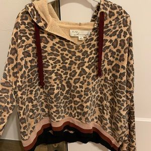 cheetah cropped long sleeve top